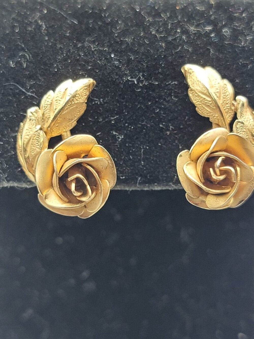Rolyn Inc 12kgf Rose Clip On Earring 1960s Collectors Jewelry Yellow Gold Filled